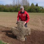 Põllutööde käigus leiti Kobilu külas, Puhja-Annikoru tee ääres olevalt põllult kivirist