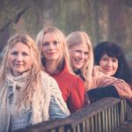 Naised Köögis Elva Kultuurikeskuses 1. novembril