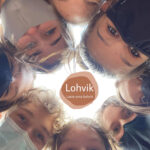 Elva koolinoored valmistavad oma kohvikus Lohvik Jüri juustusaia