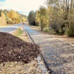 FOTOD: Peedumäel on kergliiklustee mustkatte alla saanud