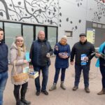 FOTOD: Kohalikud valimised on tulnud Elva poodide uste ette